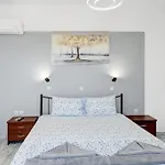 Athina Seaside Apartman